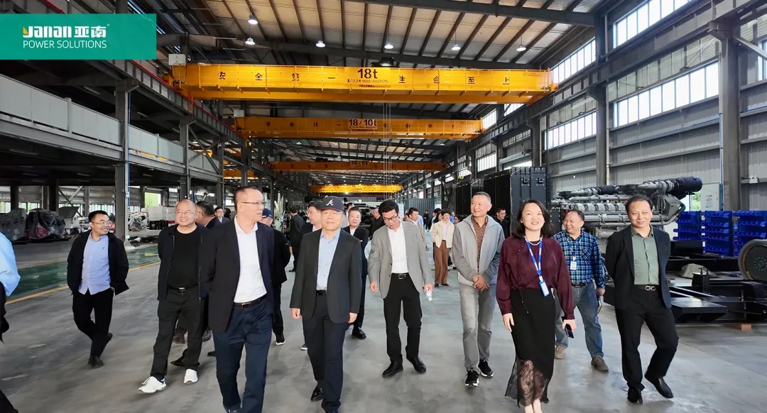 中国电器工业协会中小型电机分会企业家代表一行莅临亚南参观指导1