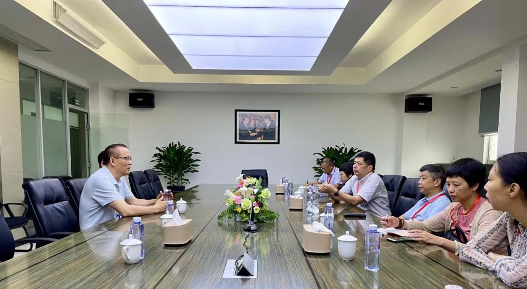 福建省国家保密局局长胡为兴一行莅临亚南集团调研指导