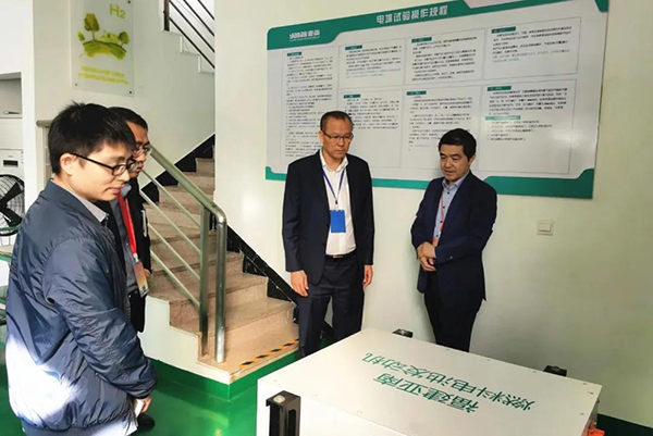 中国科学院院士欧阳明高莅临亚南集团参观指导