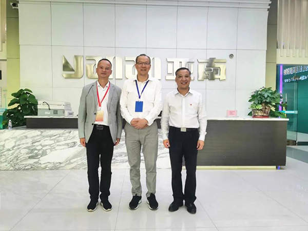 东侨区党工委书记周祥祺莅临亚南集团调研座谈