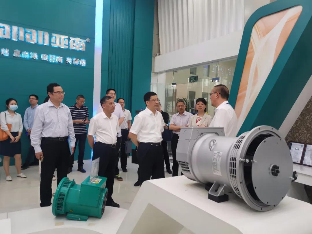 福建省发改委詹晨辉副主任一行莅临亚南集团开展储能产业专题调研 (1)